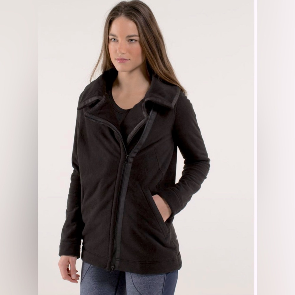 Lululemon Moto Asymmetrical Black Full Zip size 6